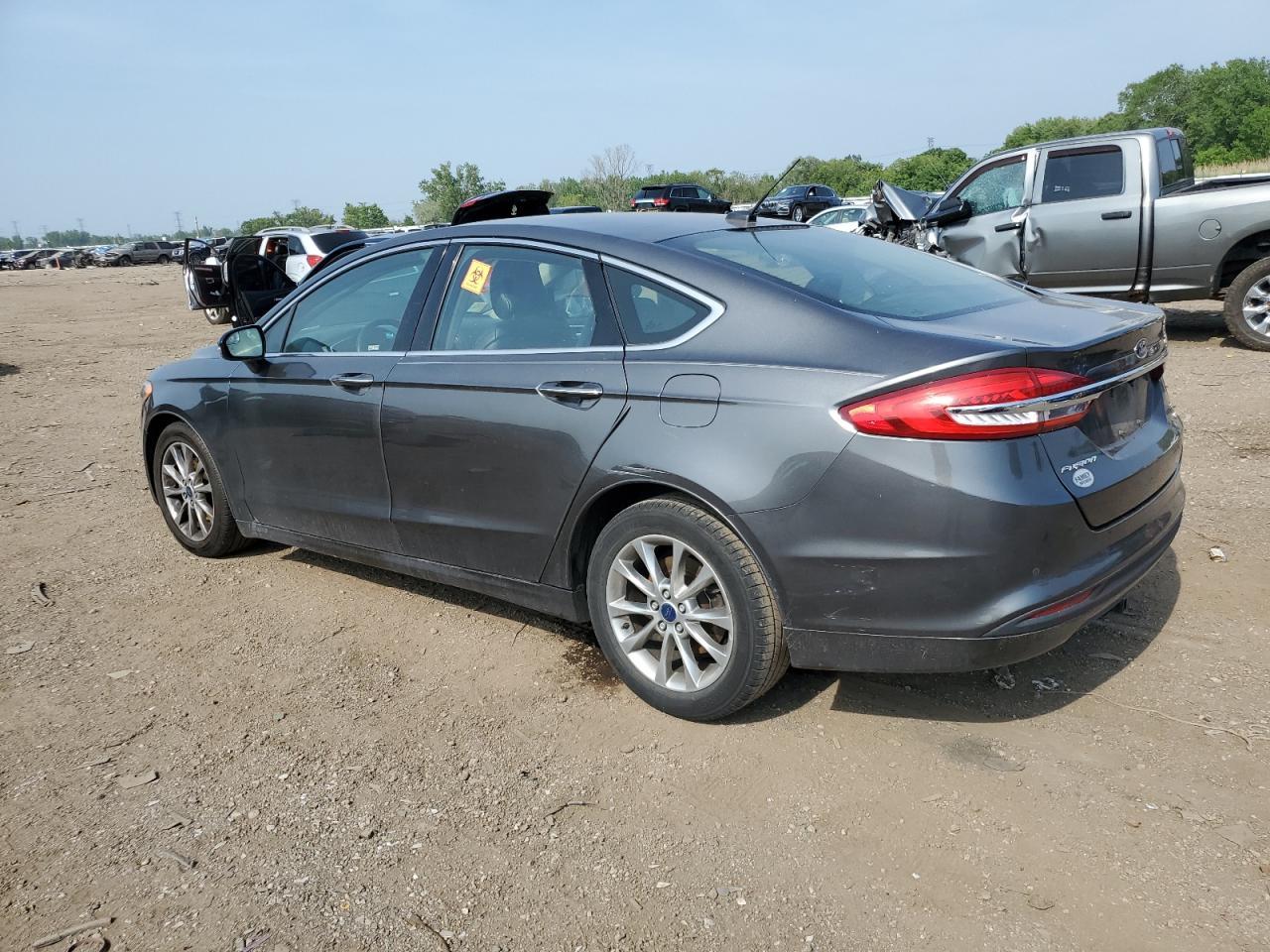2017 Ford Fusion Se - Фото 2