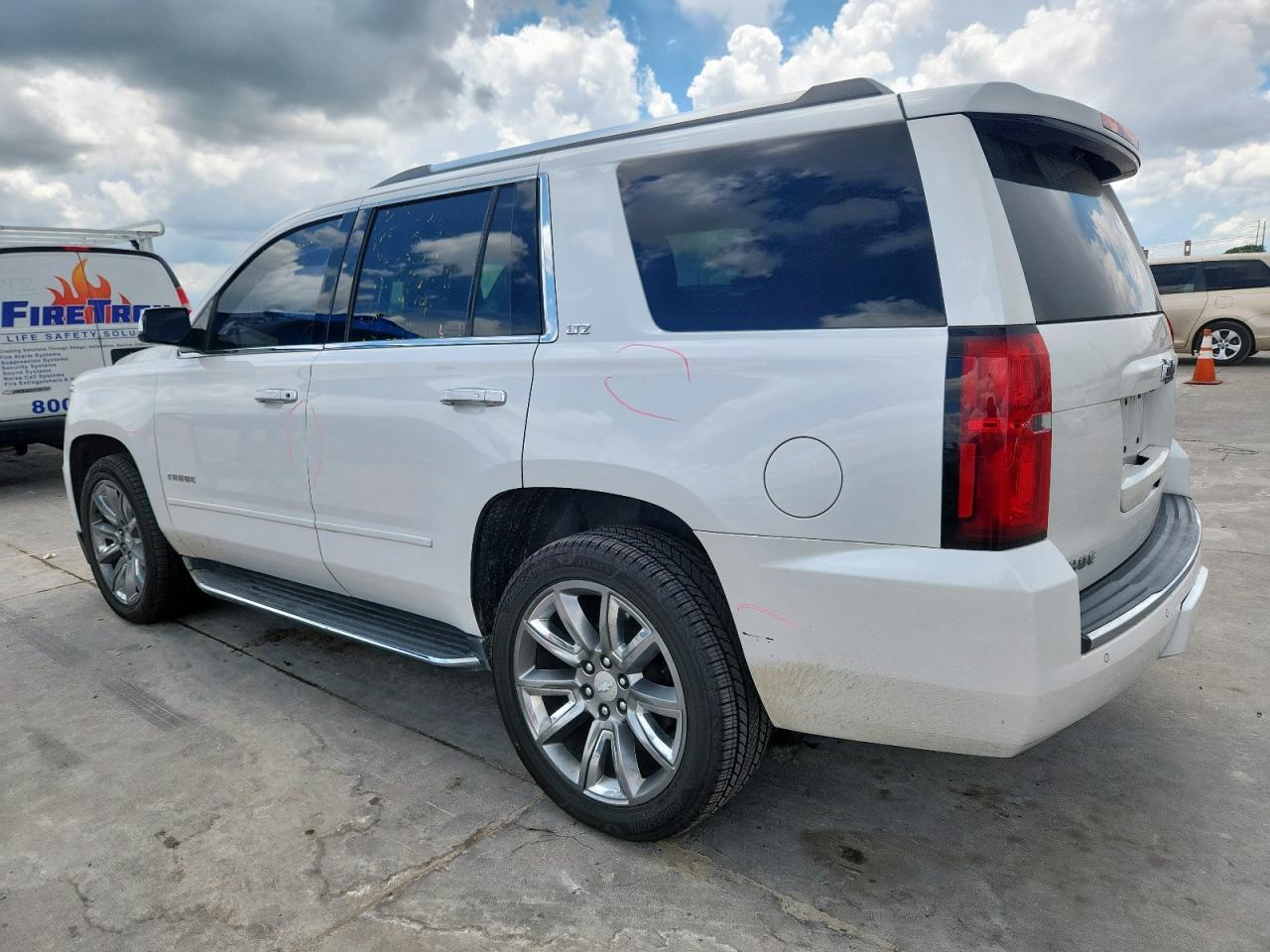 2016 Chevrolet Tahoe C1500 Ltz - Фото 2