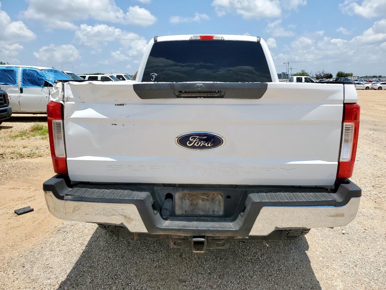 2019 Ford F250 Super Duty - Фото 6