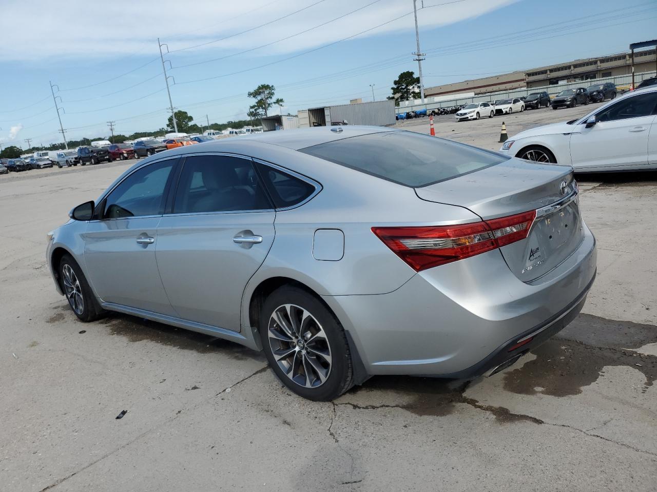 2016 Toyota Avalon Xle - Фото 2