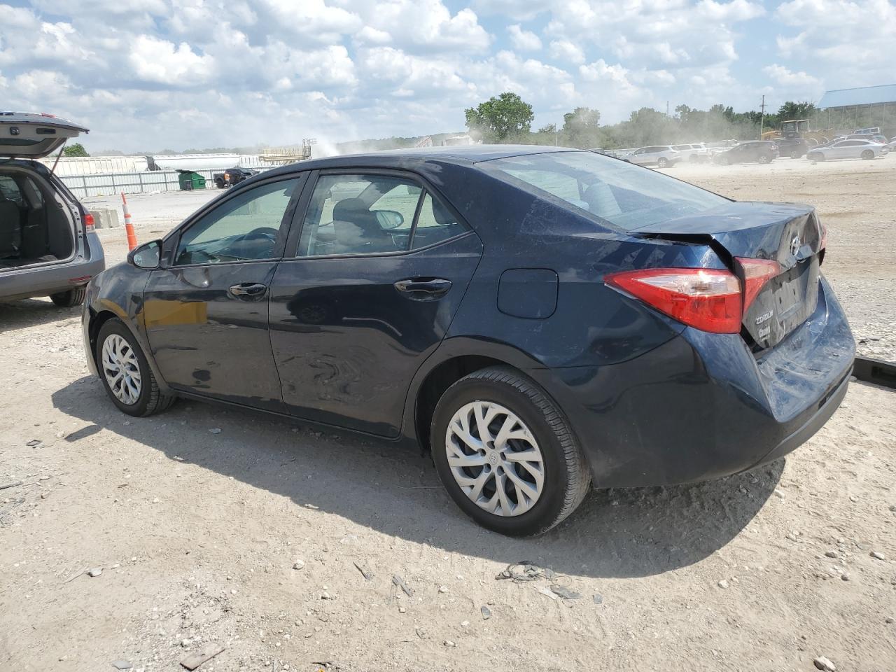 2018 Toyota Corolla L - Фото 2