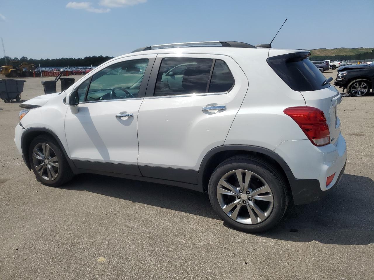 2020 Chevrolet Trax 1Lt - Image 2