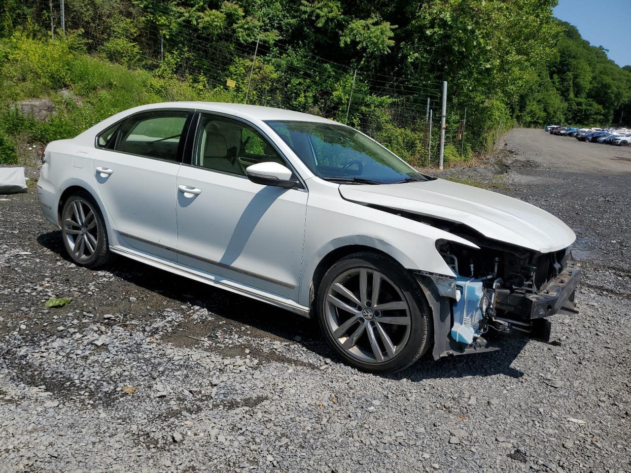 2016 Volkswagen Passat S - Фото 4