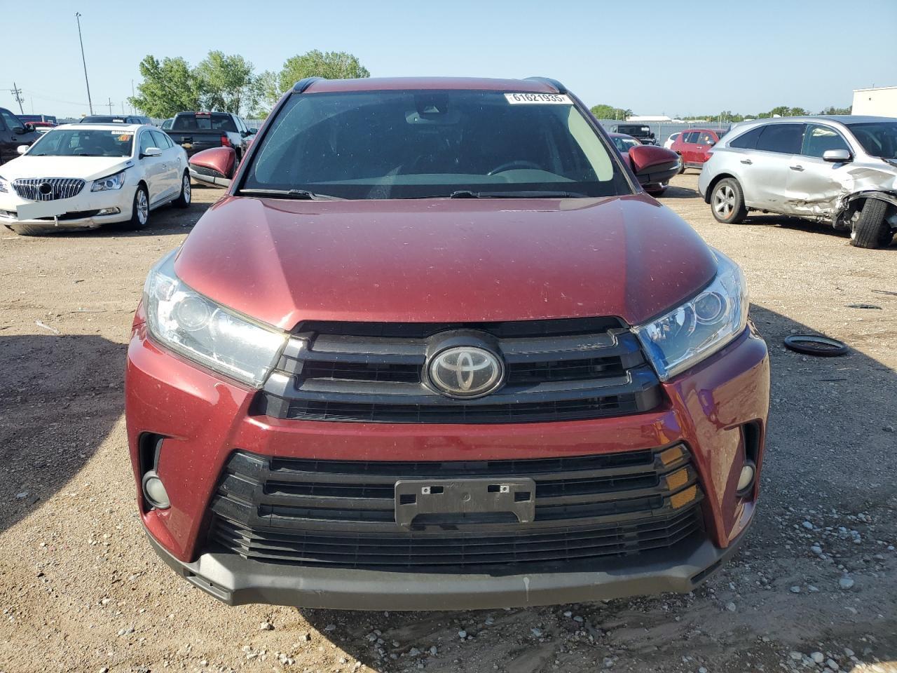 2018 Toyota Highlander Se - Фото 5