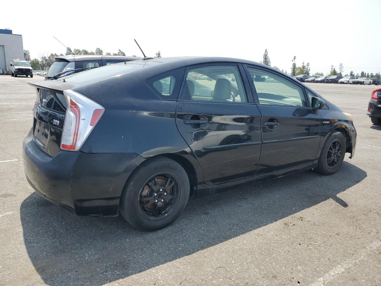 2013 Toyota Prius - Фото 3
