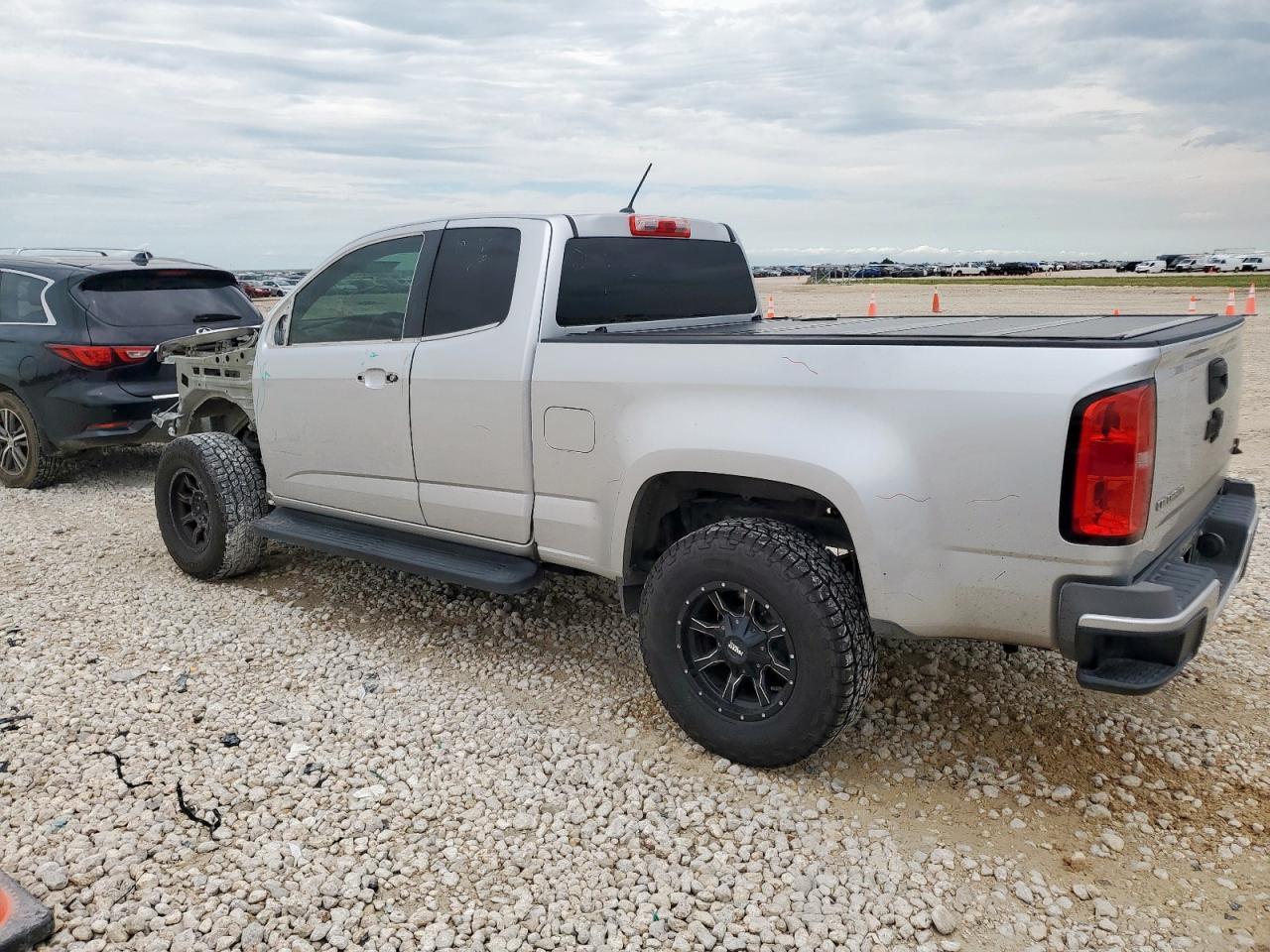 2016 Chevrolet Colorado - Фото 2