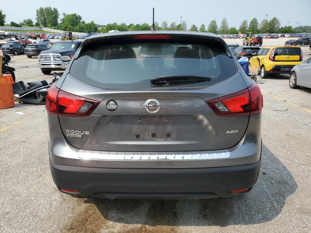 2019 Nissan Rogue Sport S - Image 6