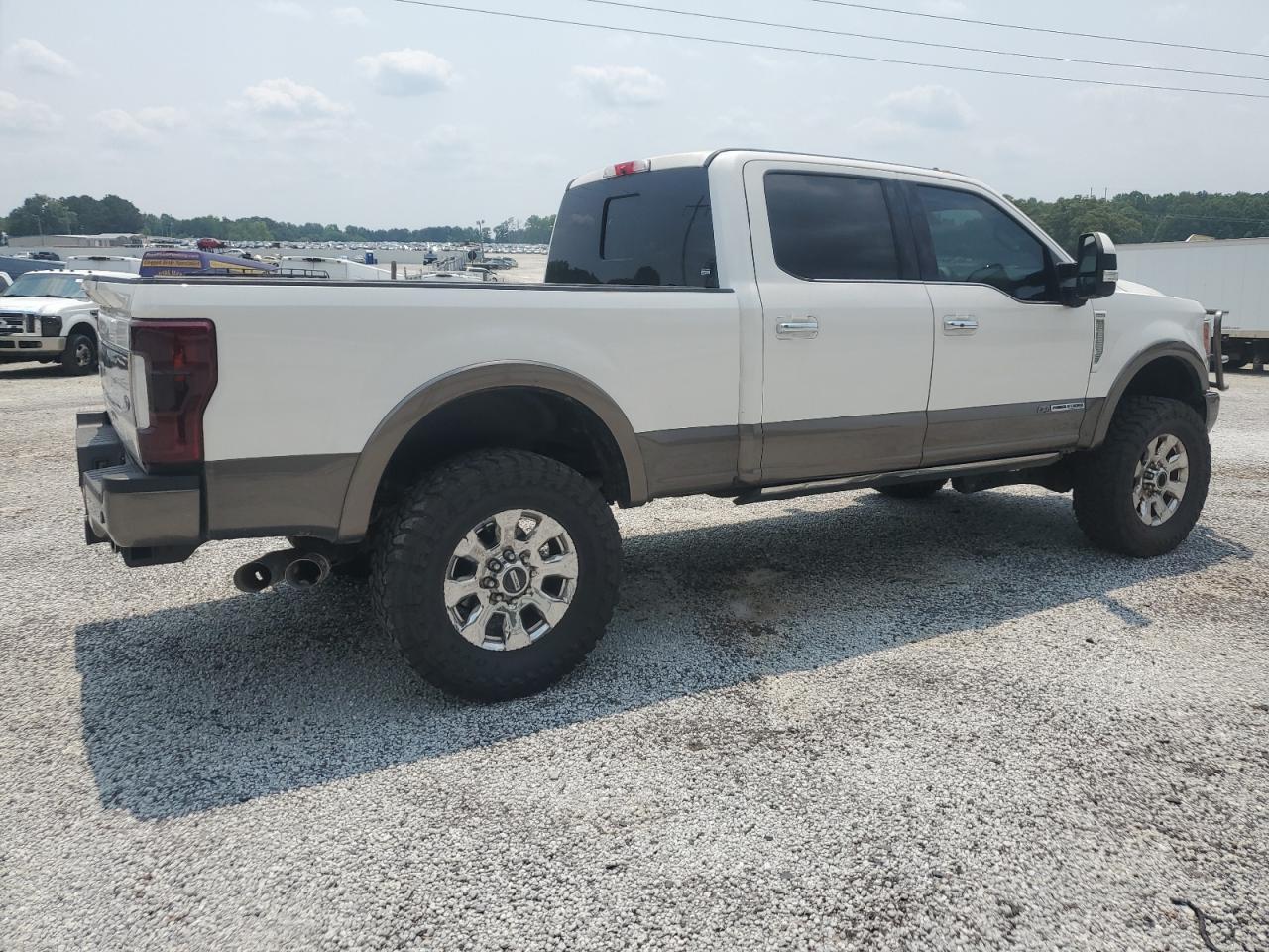2019 Ford F250 Super Duty - Image 3