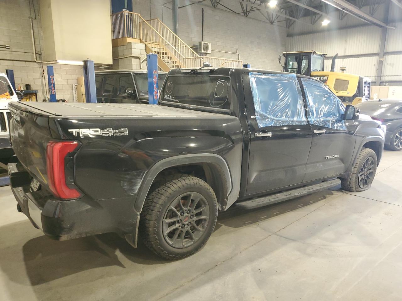 2022 Toyota Tundra Crewmax Limited - Фото 3