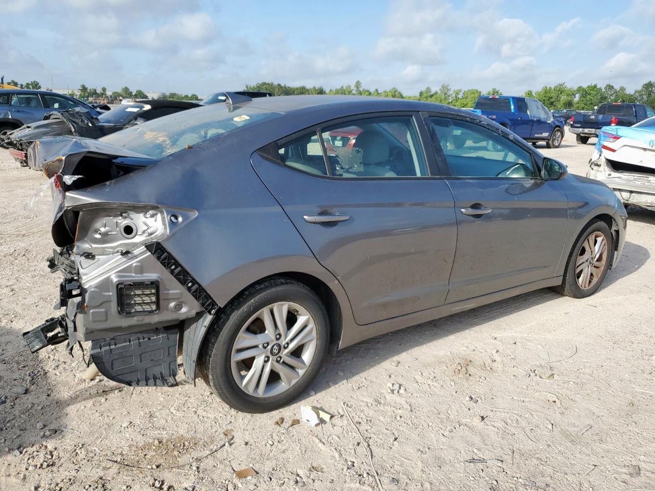 2020 Hyundai Elantra Sel - Фото 3