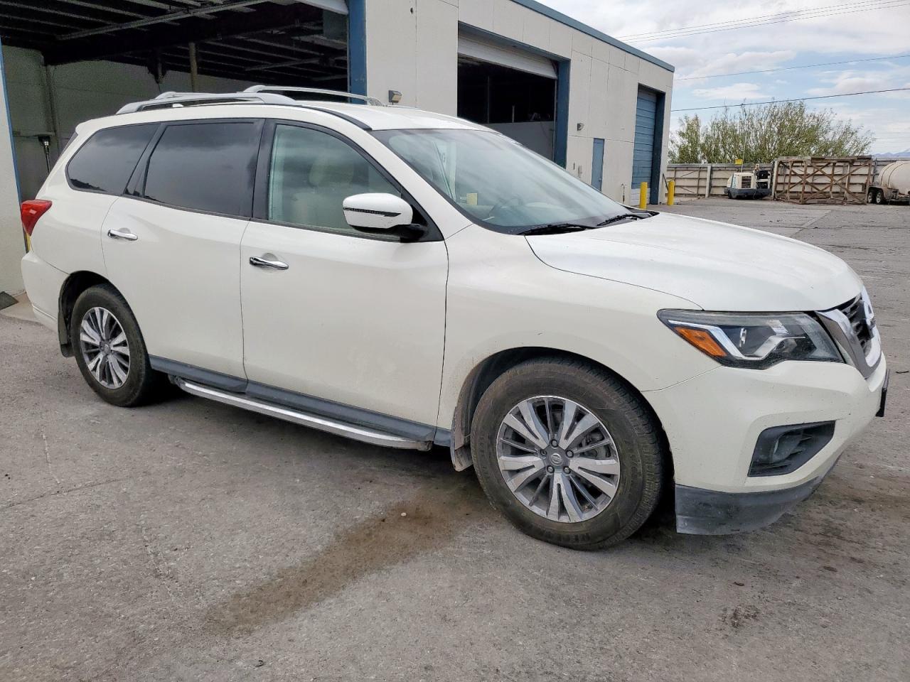 2019 Nissan Pathfinder S - Фото 4