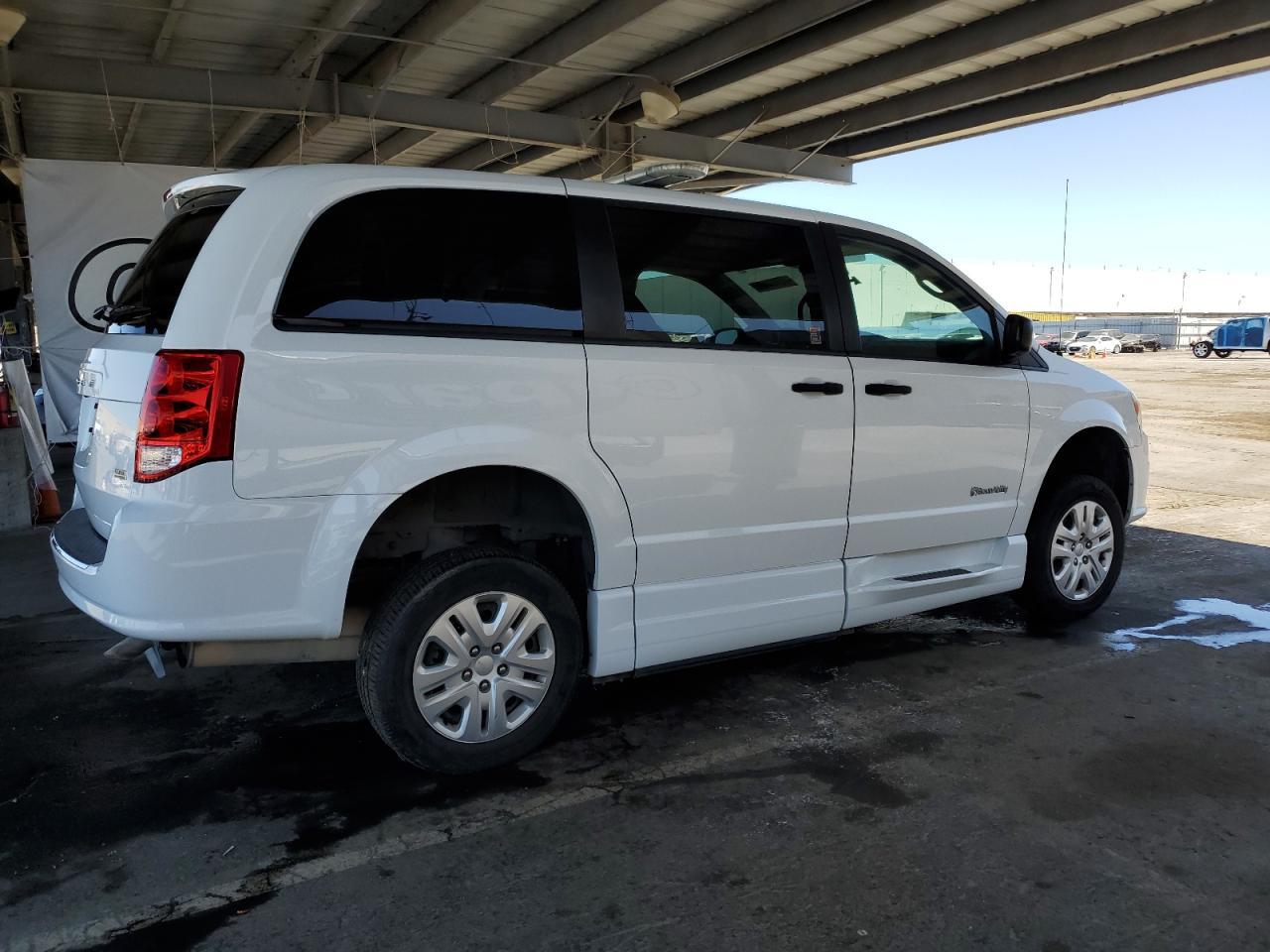 2019 Dodge Grand Caravan Se - Image 3