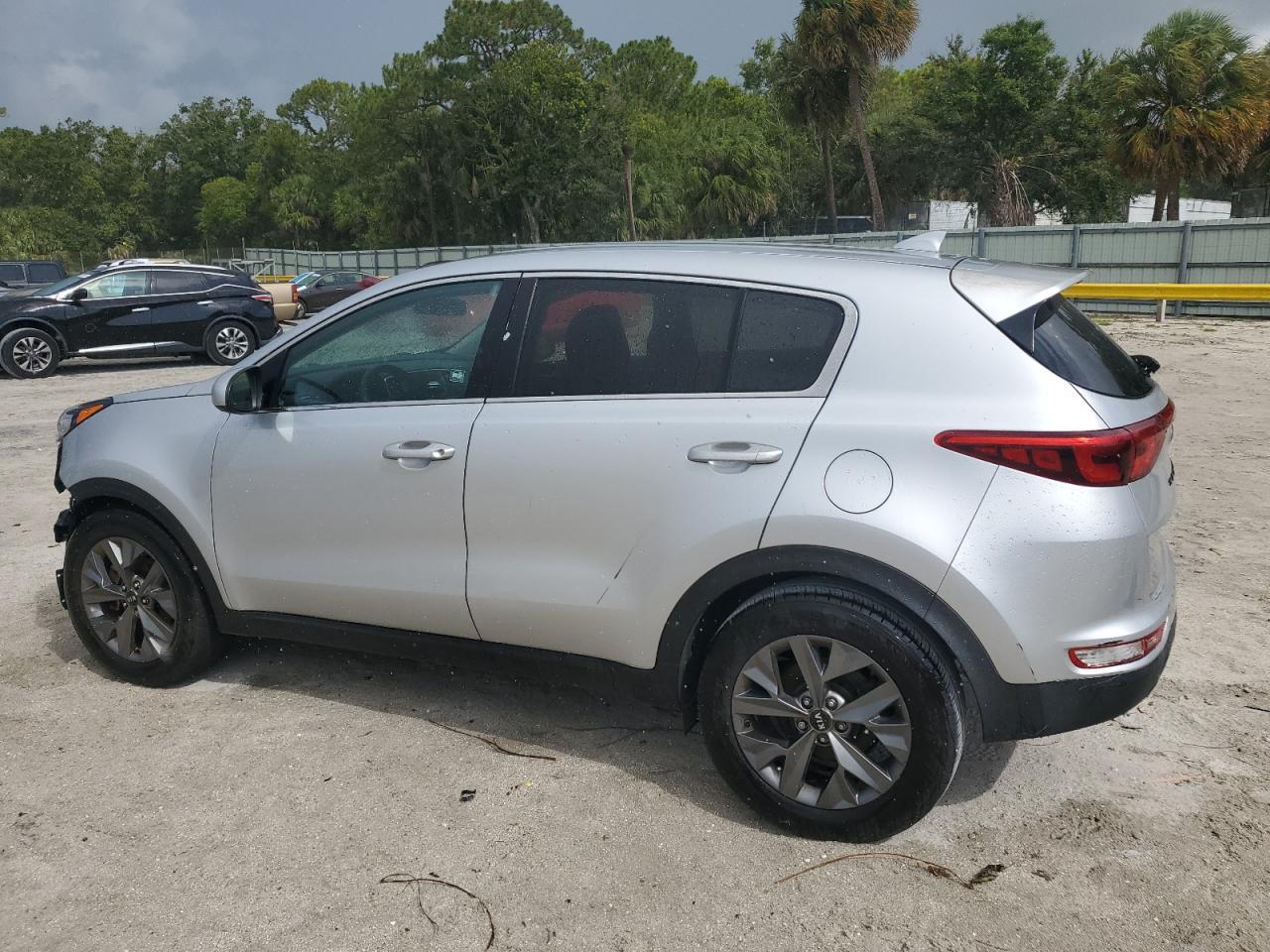 2019 Kia Sportage Lx - Image 2