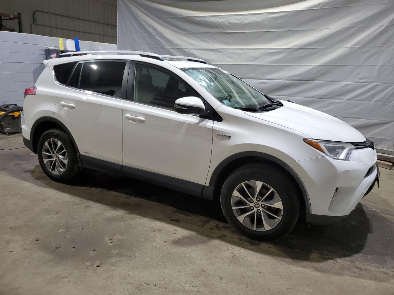 2016 Toyota Rav4 Hv Xle - Image 4