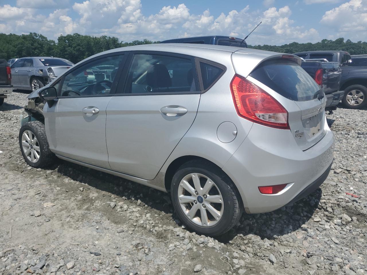 2012 Ford Fiesta Se - Фото 2