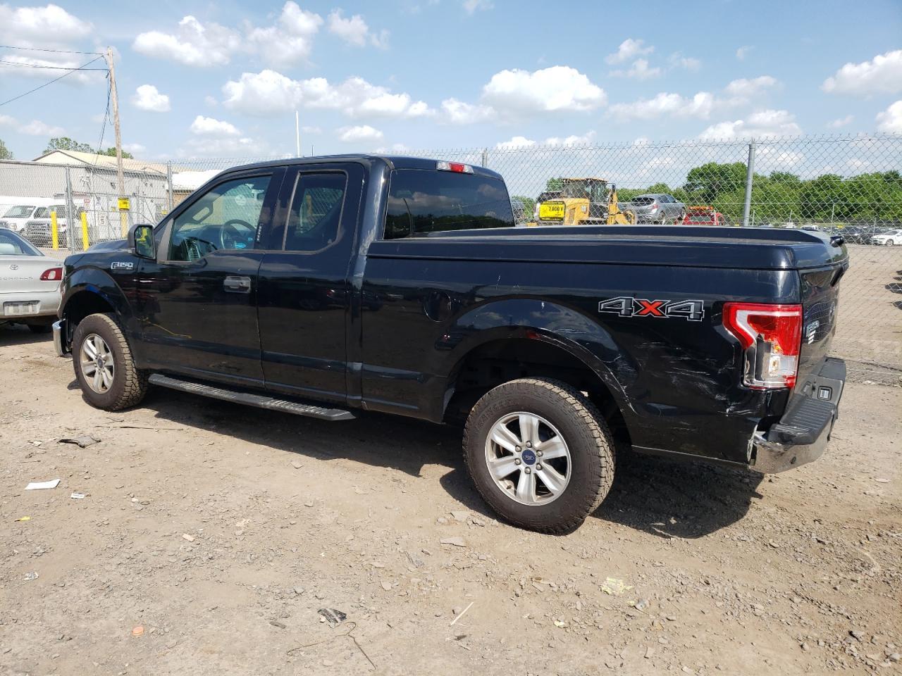 2016 Ford F150 Super Cab - Фото 2