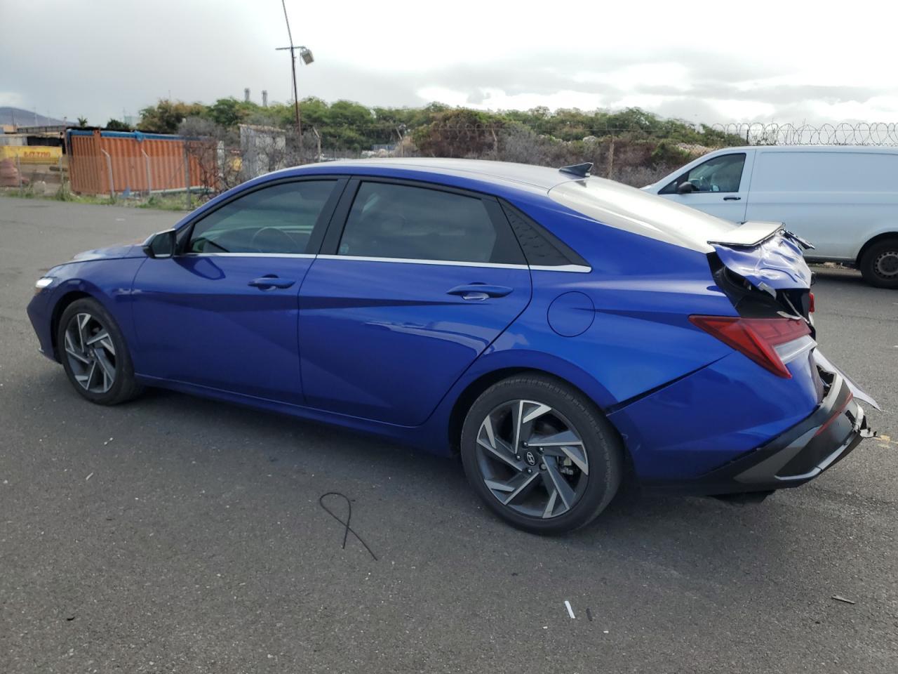 2024 Hyundai Elantra Limited - Image 2