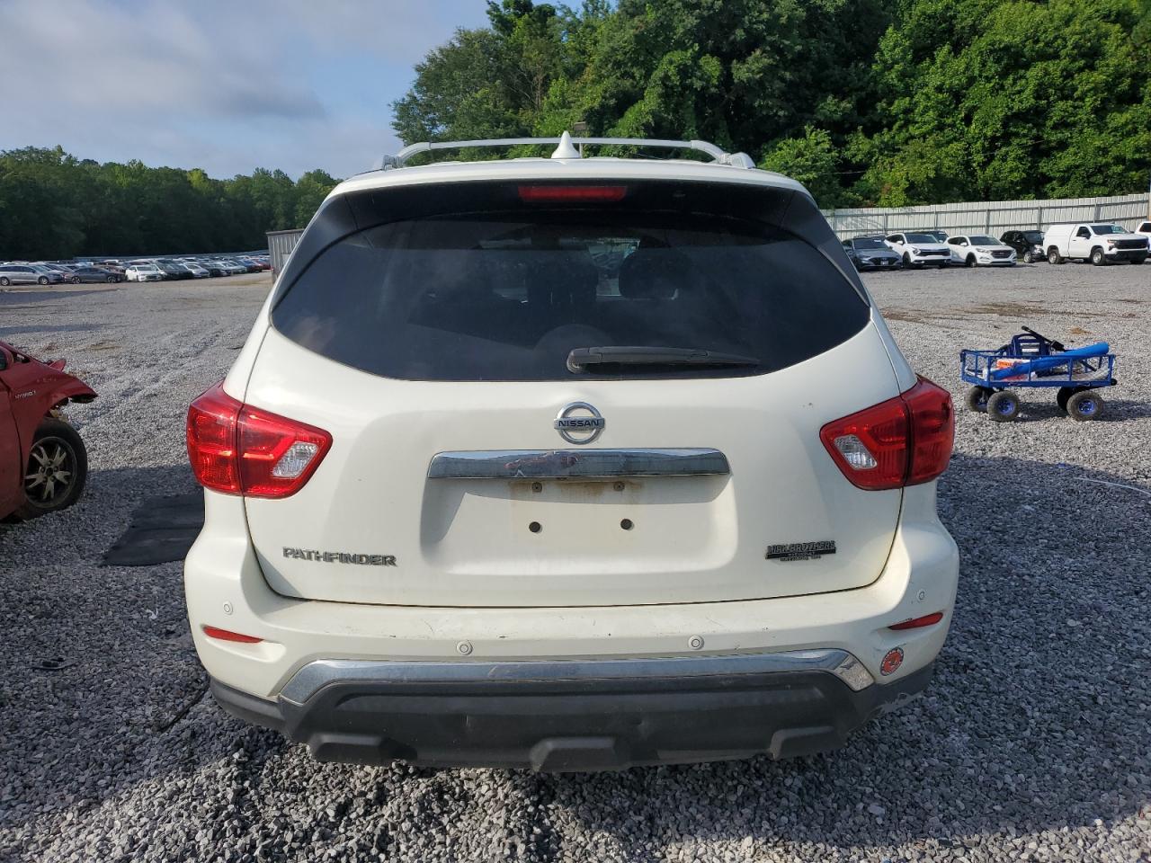 2019 Nissan Pathfinder S - Фото 6