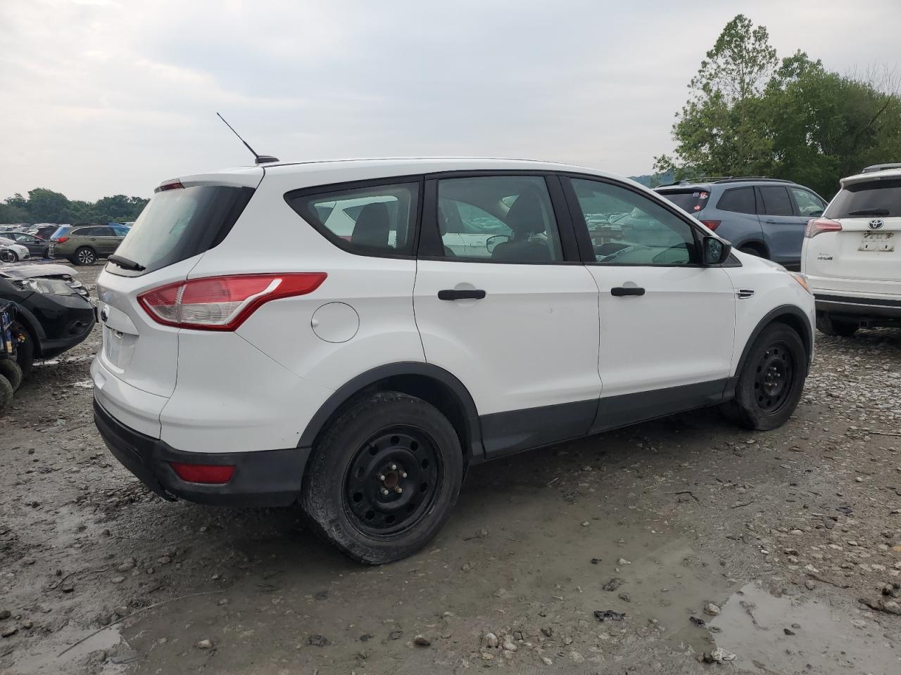 2016 Ford Escape S - Фото 3