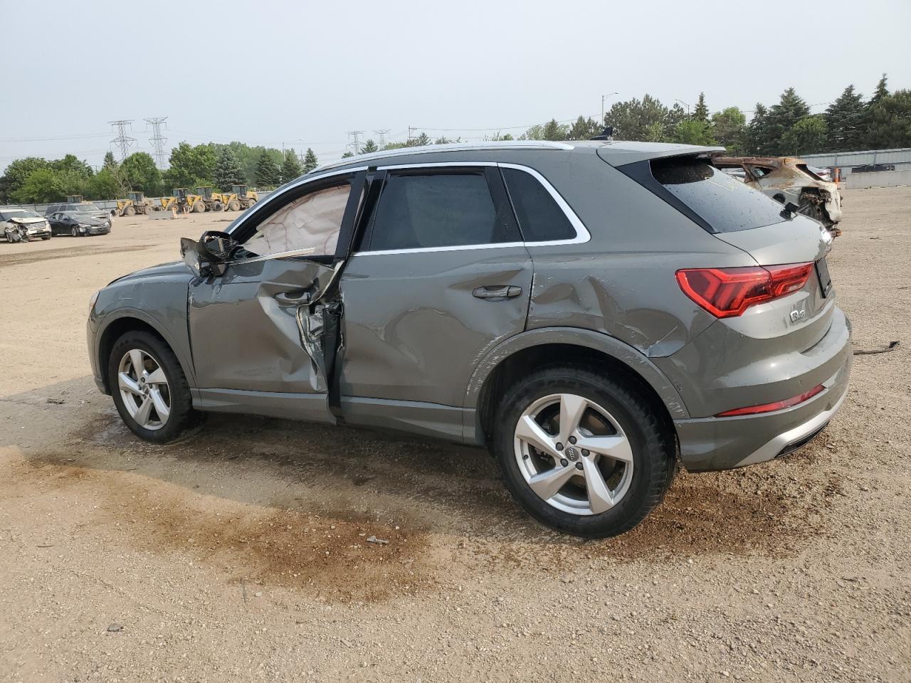 2020 Audi Q3 Premium - Фото 2