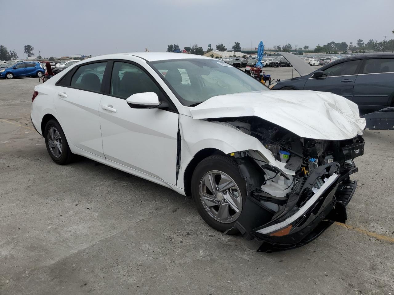 2024 Hyundai Elantra Se - Image 4