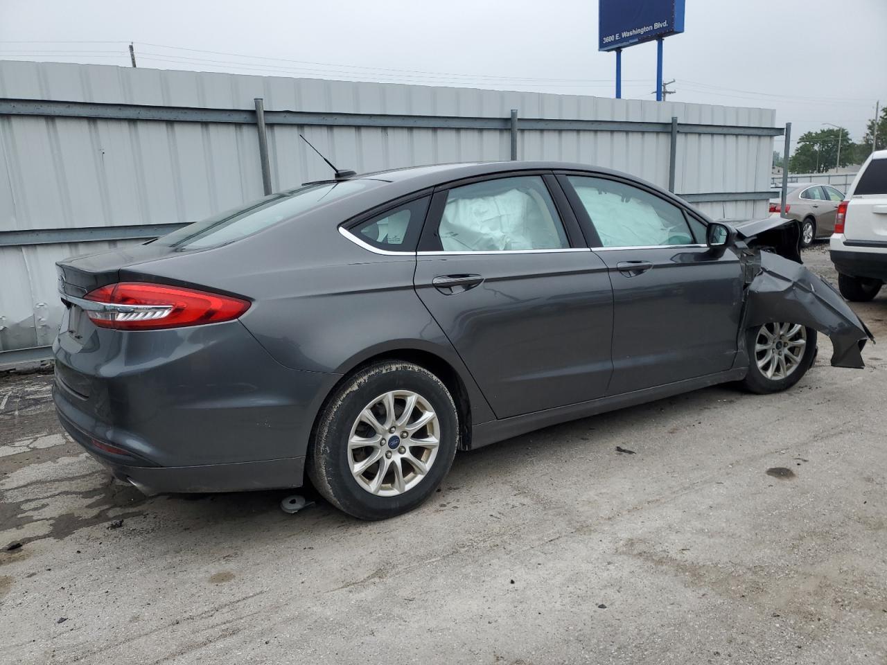 2018 Ford Fusion S - Image 3