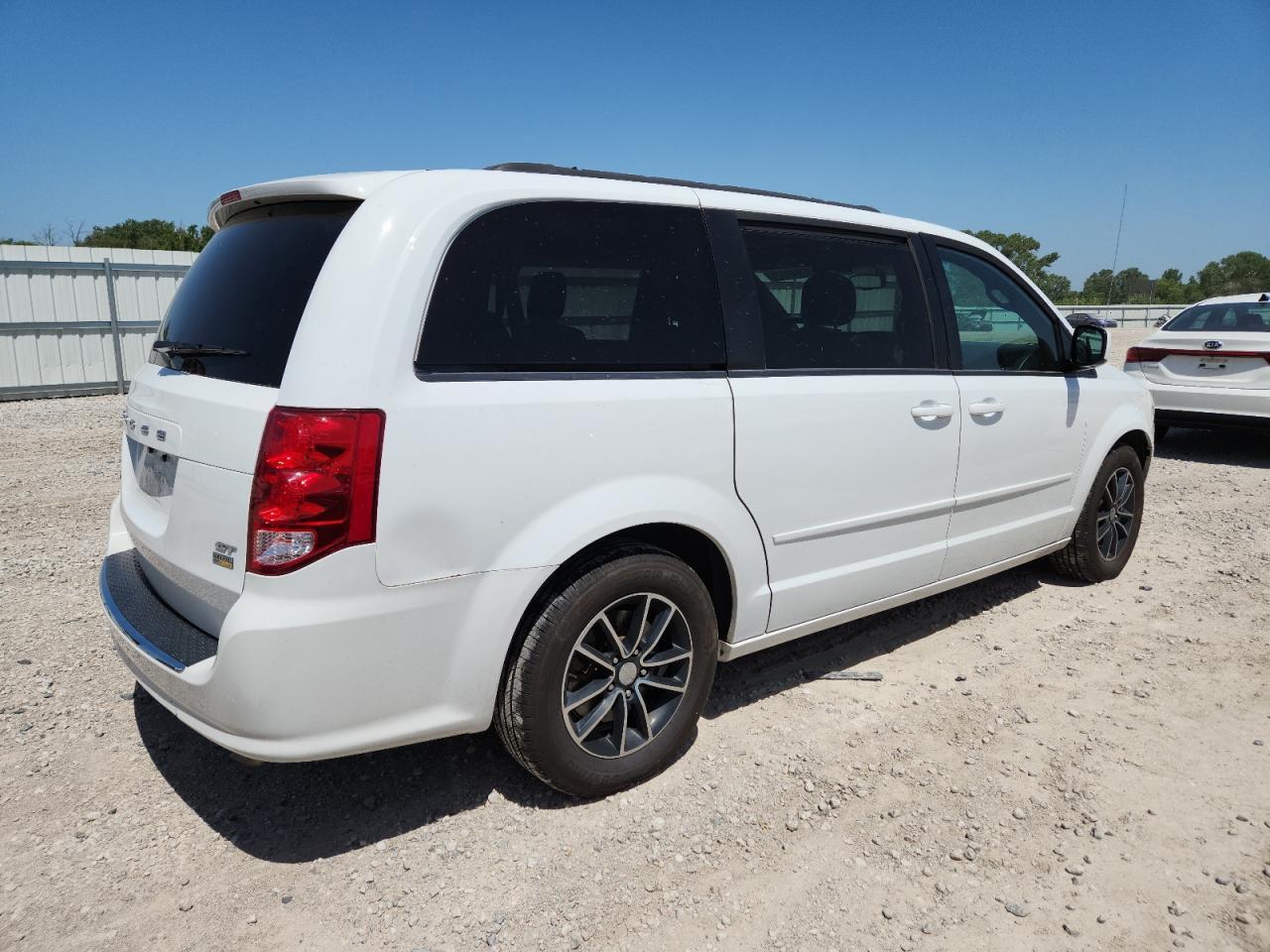 2017 Dodge Grand Caravan Gt - Фото 3
