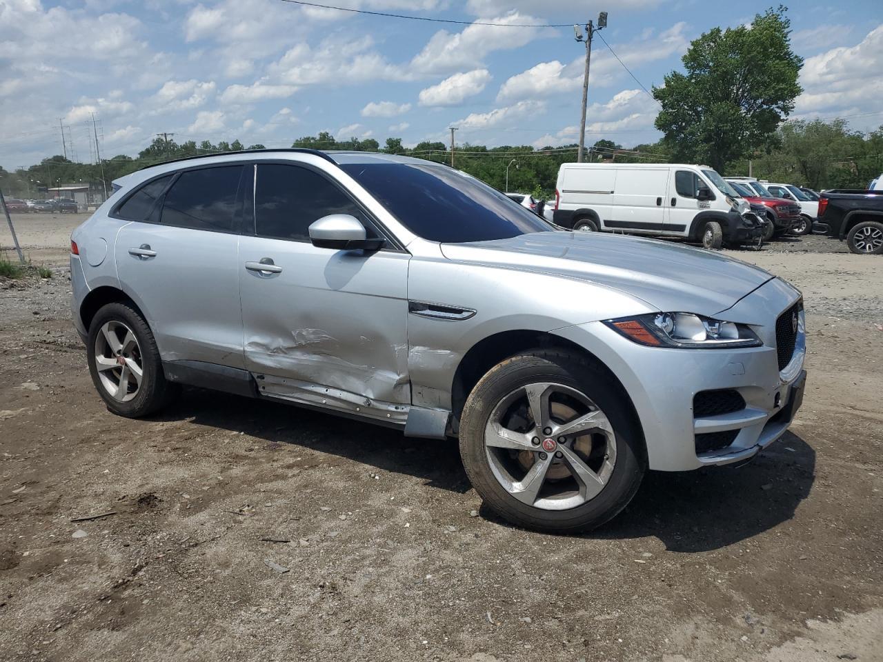 2018 Jaguar F-Pace Premium - Фото 4