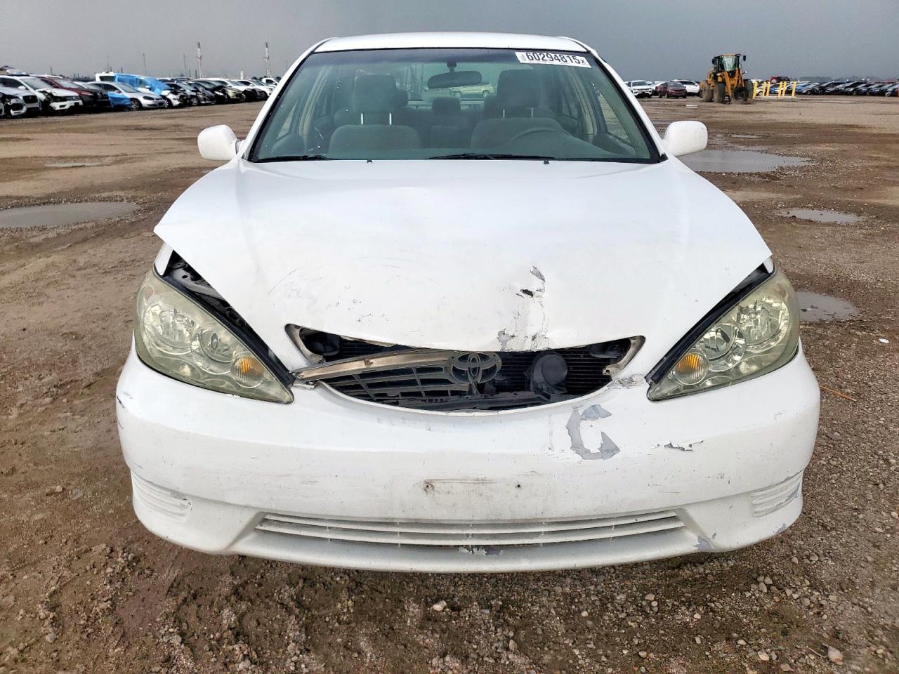 2005 Toyota Camry Le - Image 5