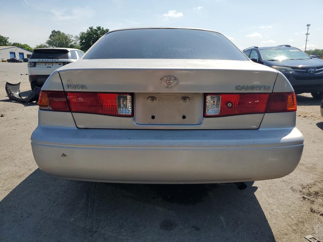 2001 Toyota Camry Ce - Фото 6
