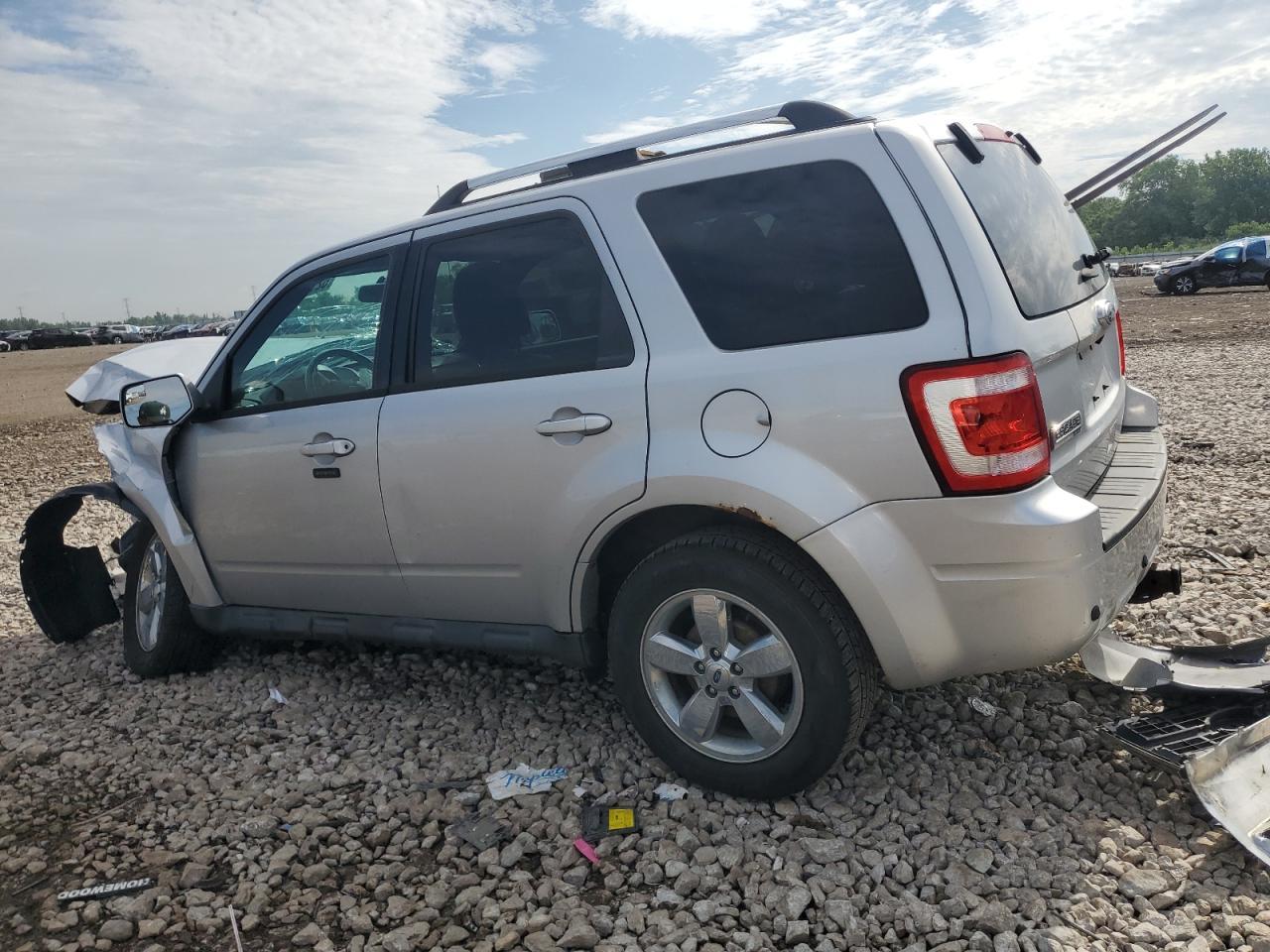 2011 Ford Escape Limited - Фото 2