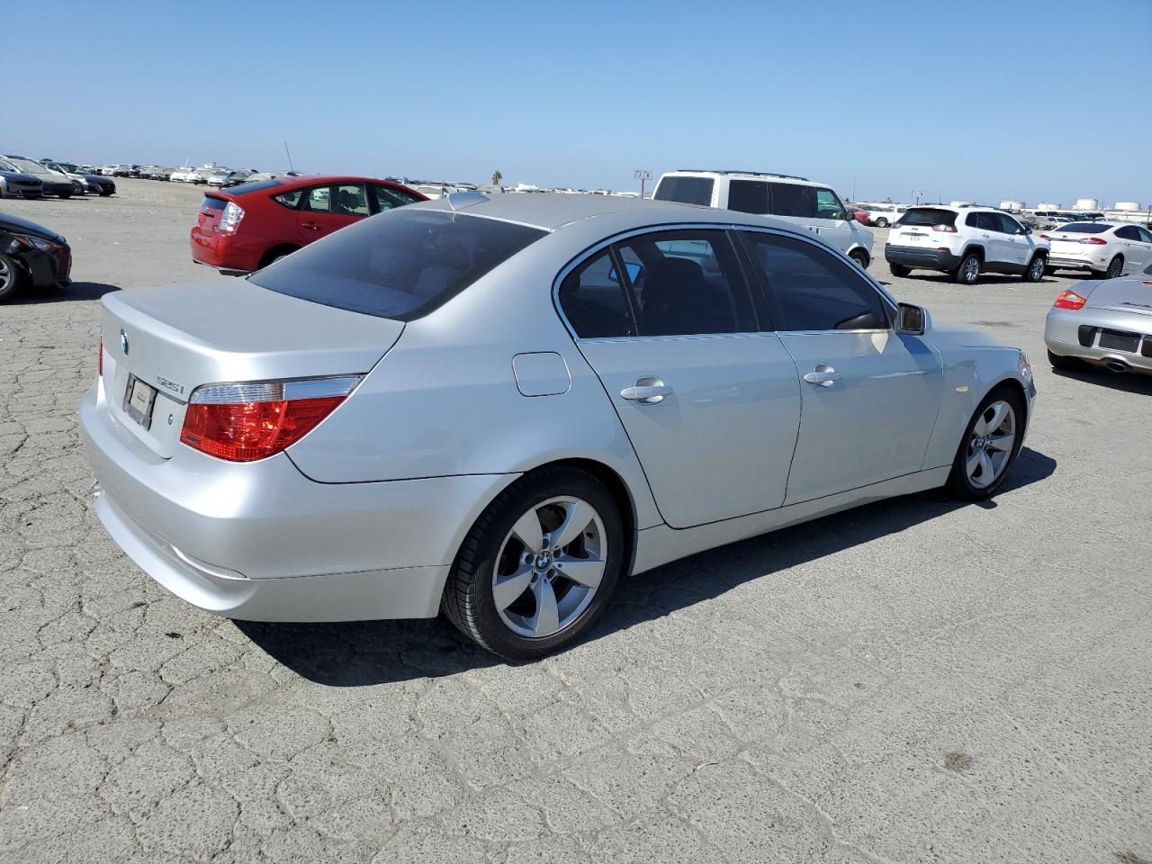 2006 BMW 525 I - Фото 3