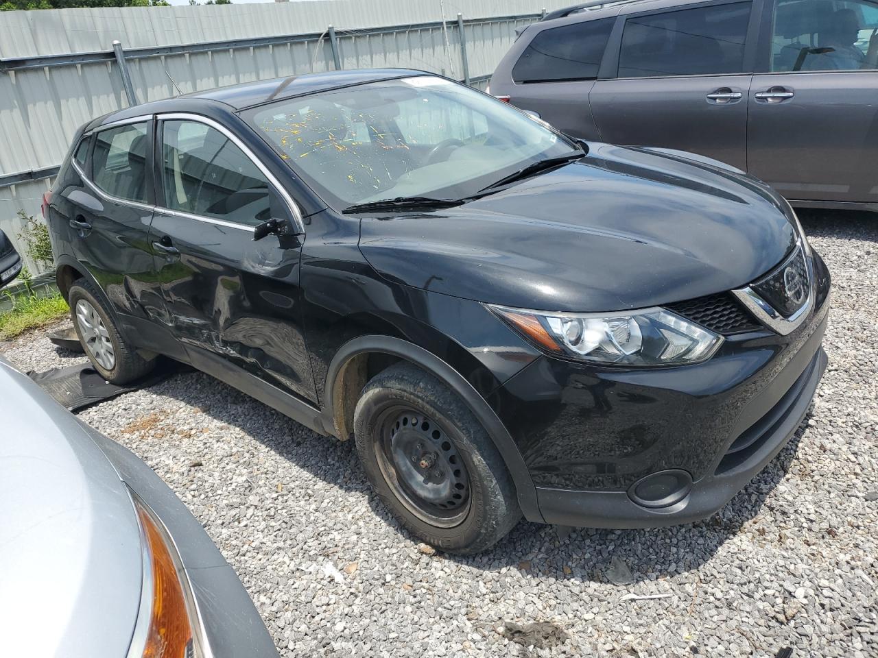 2018 Nissan Rogue Sport S - Фото 4