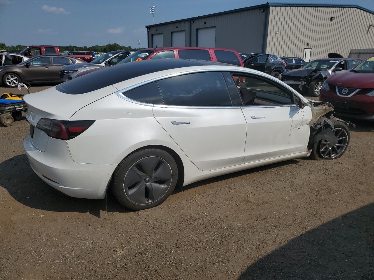 2020 Tesla Model 3 - Фото 3
