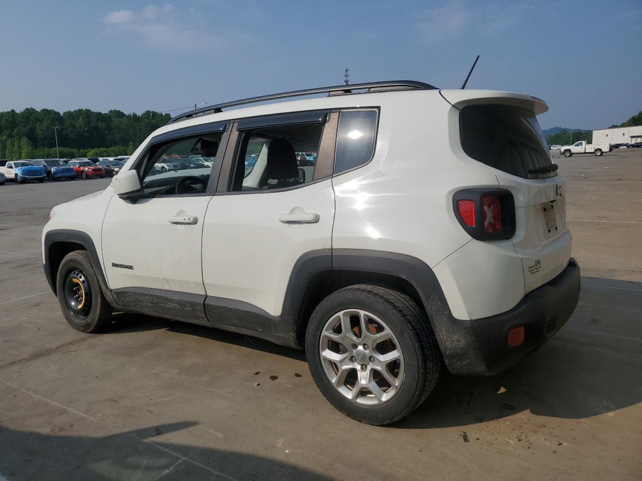 2017 Jeep Renegade Latitude - Фото 2