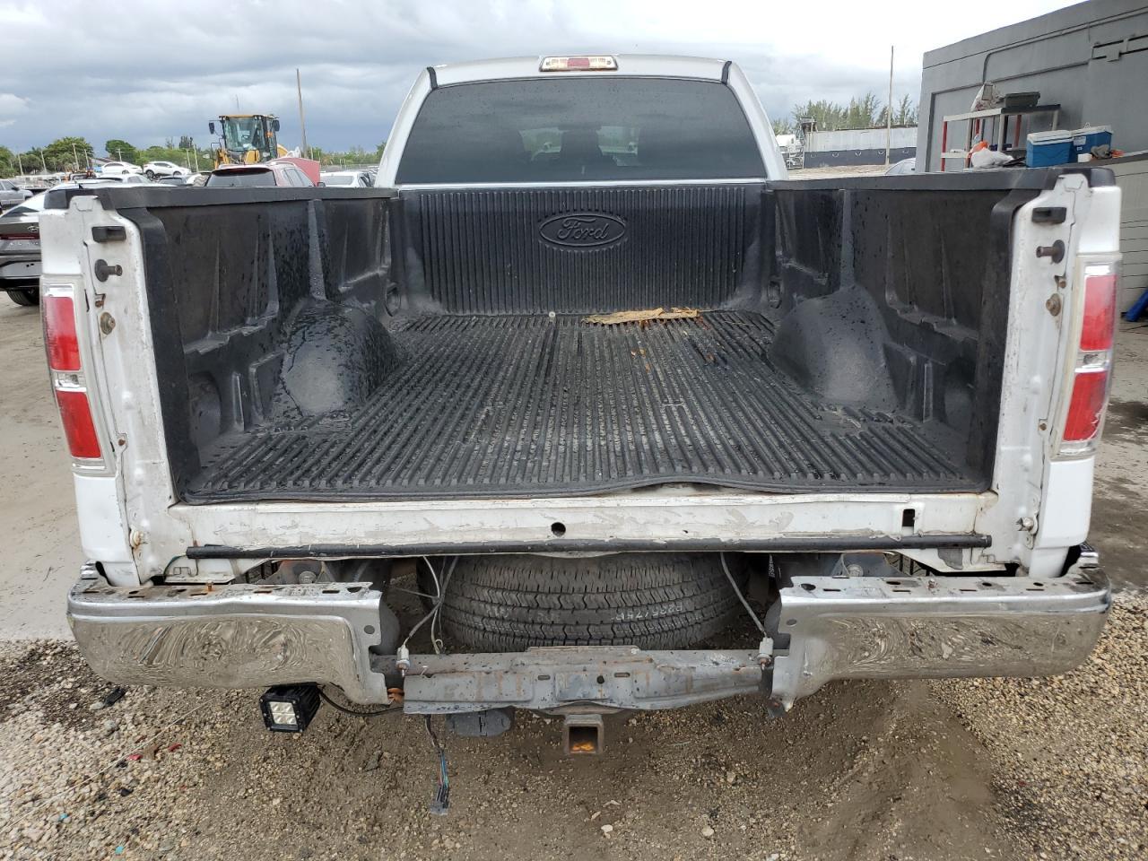 2014 Ford F150 Super Cab - Image 6