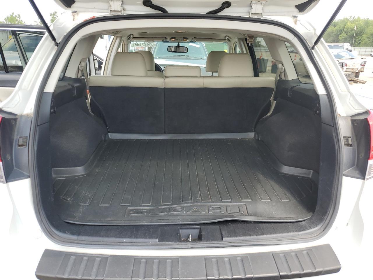 2012 Subaru Outback 2.5I Limited - Image 6
