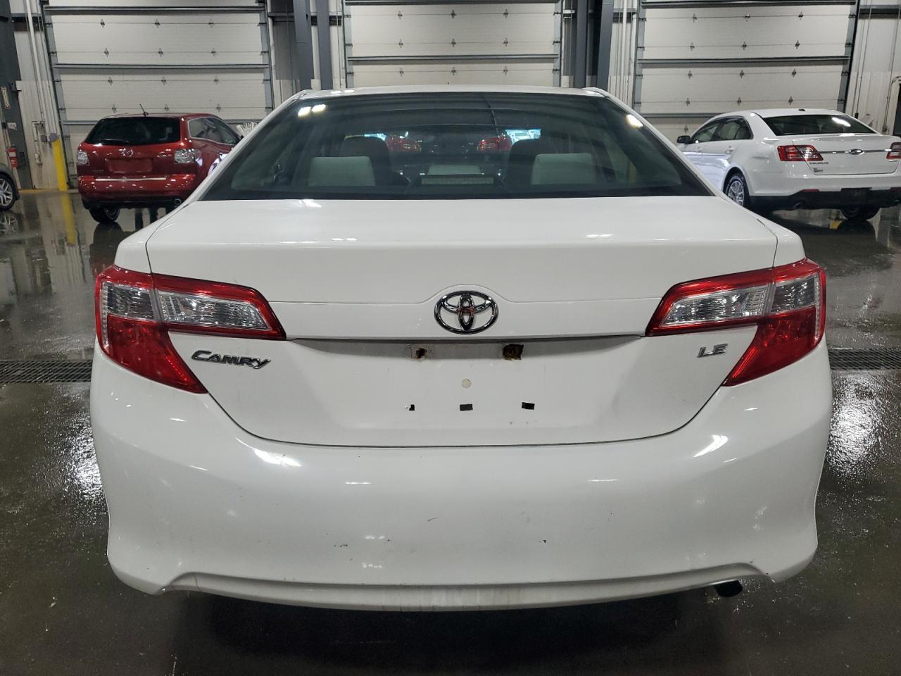 2012 Toyota Camry Base - Фото 6