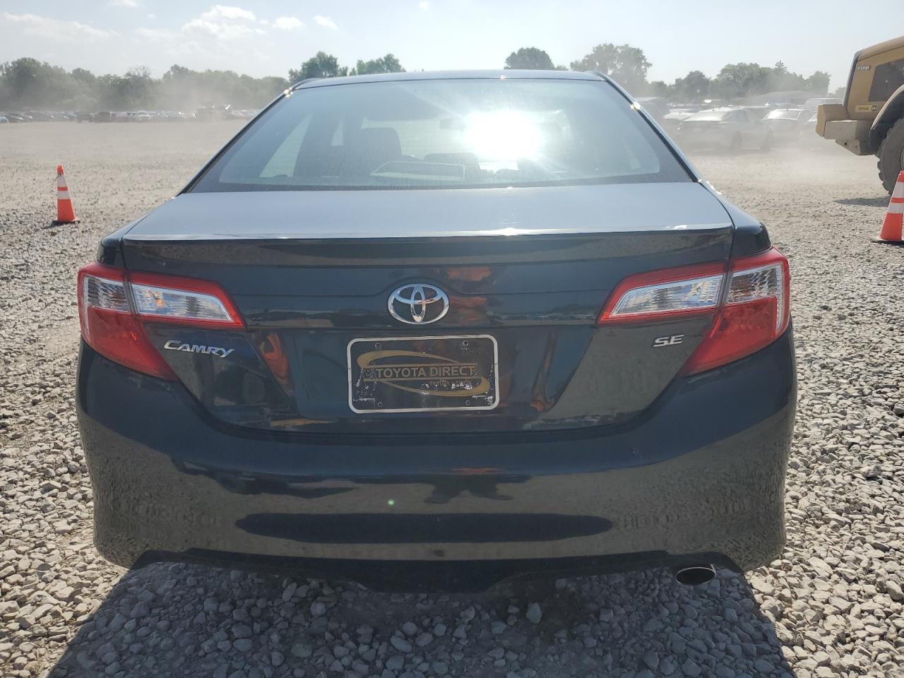 2014 Toyota Camry L - Фото 6