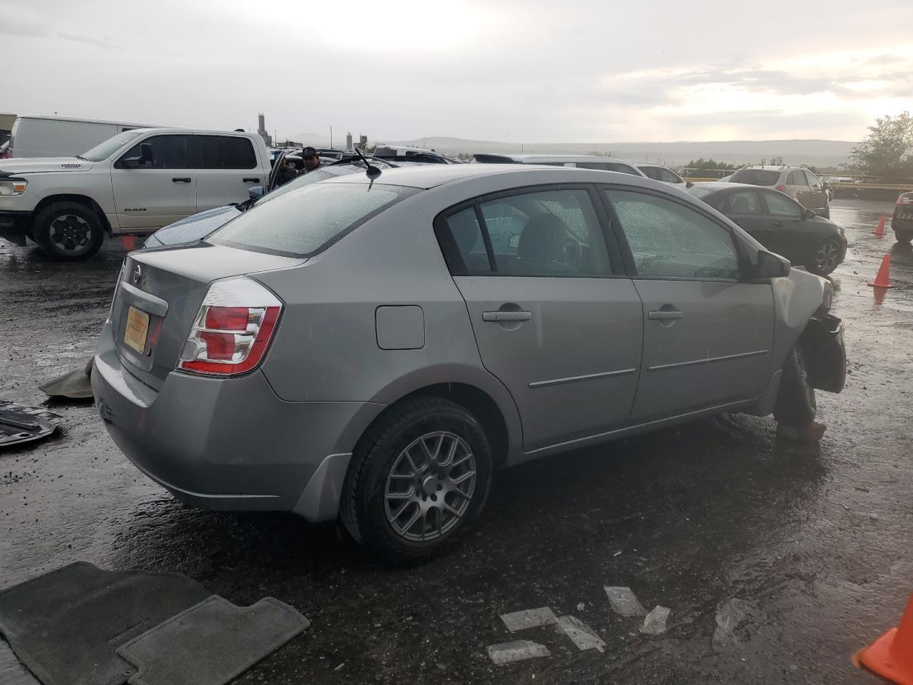 2009 Nissan Sentra 2.0 - Фото 3