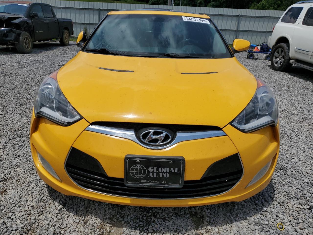 2015 Hyundai Veloster - Image 5