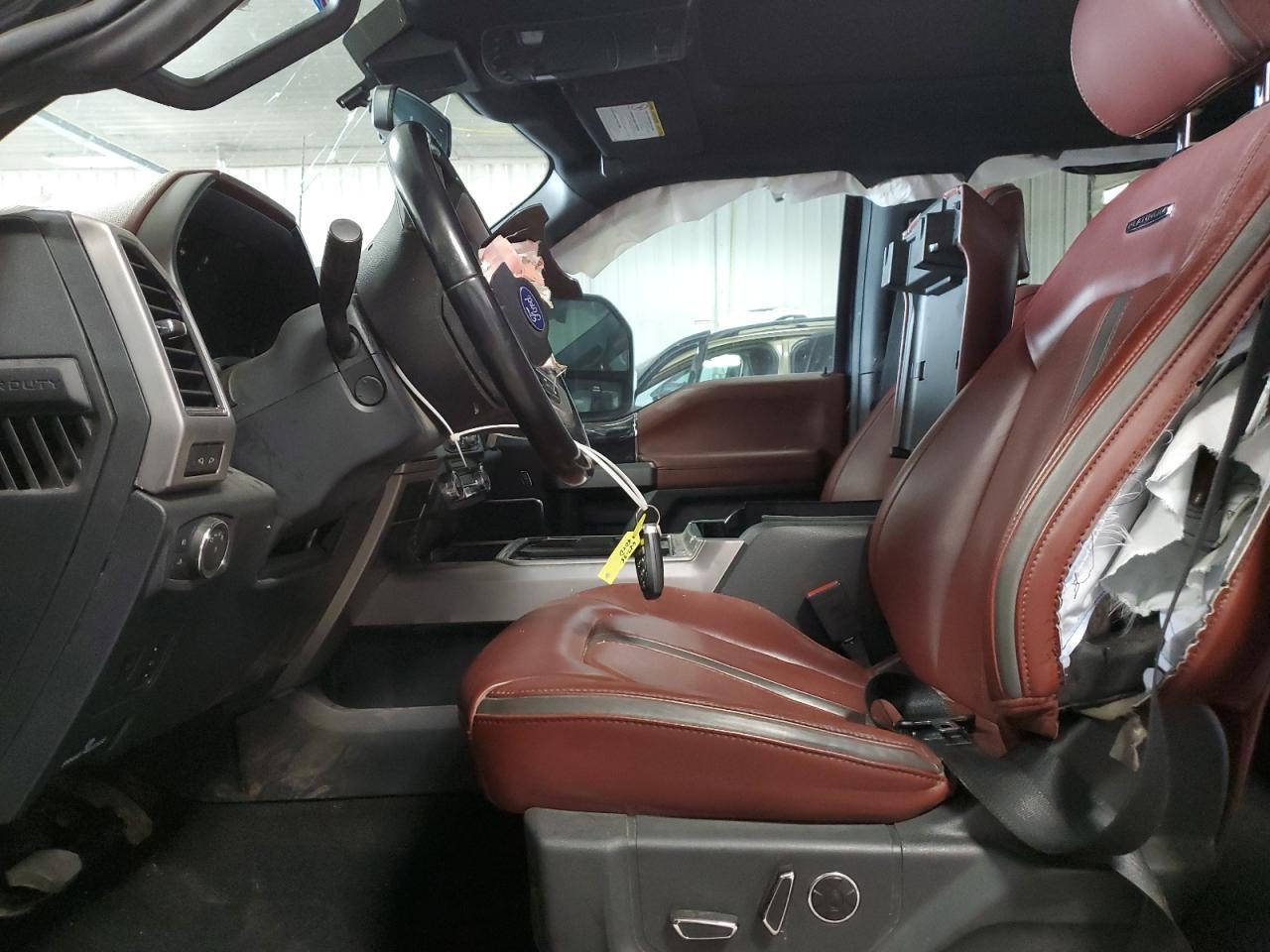 2022 Ford F350 Super Duty - Фото 7