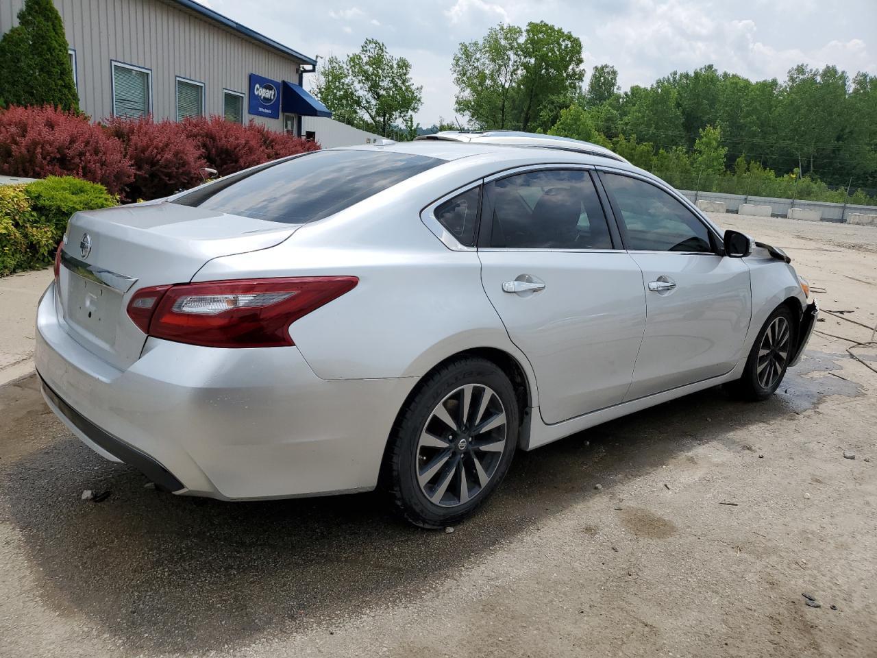 2018 Nissan Altima 2.5 - Image 3