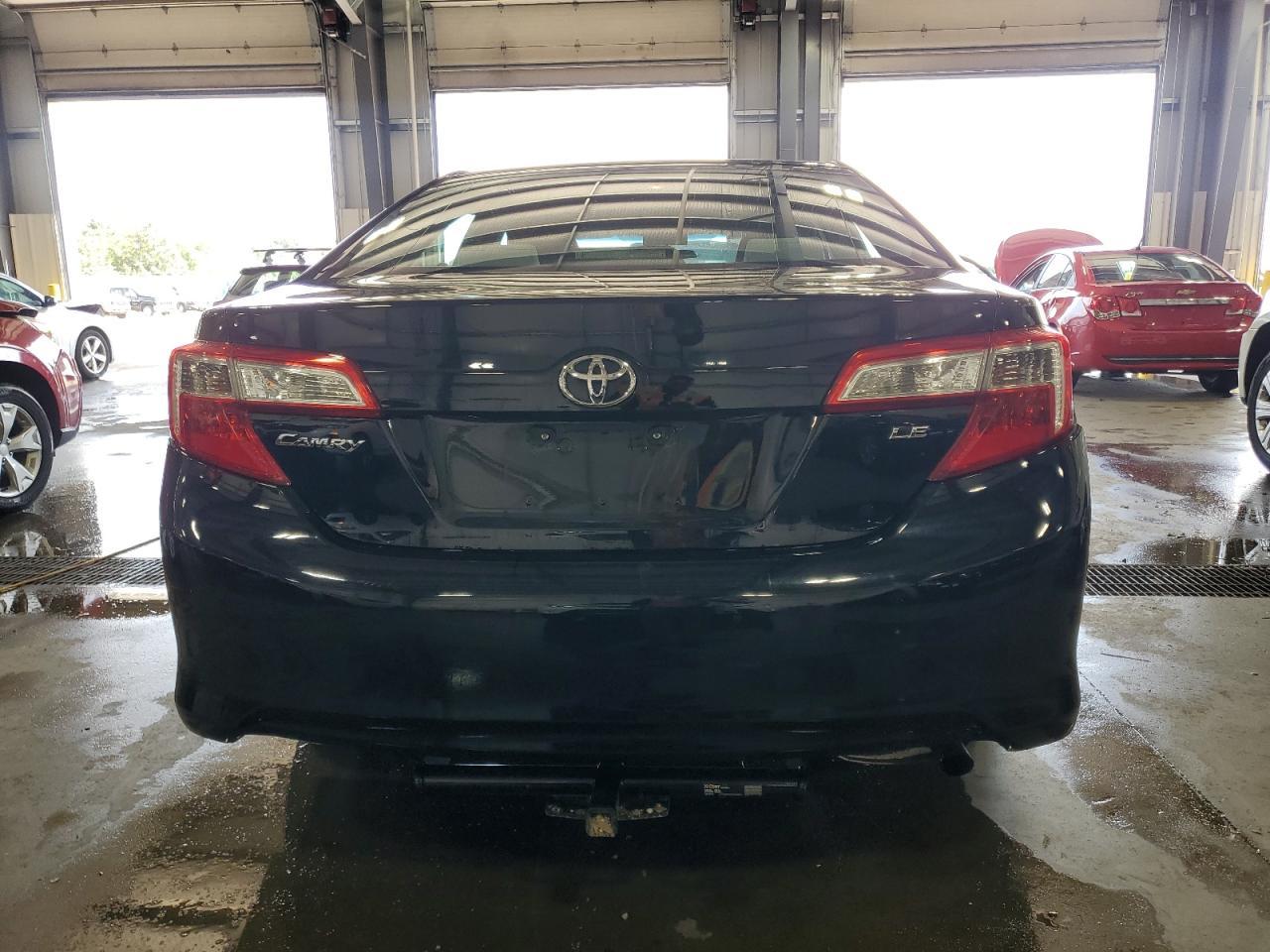 2013 Toyota Camry L - Фото 6