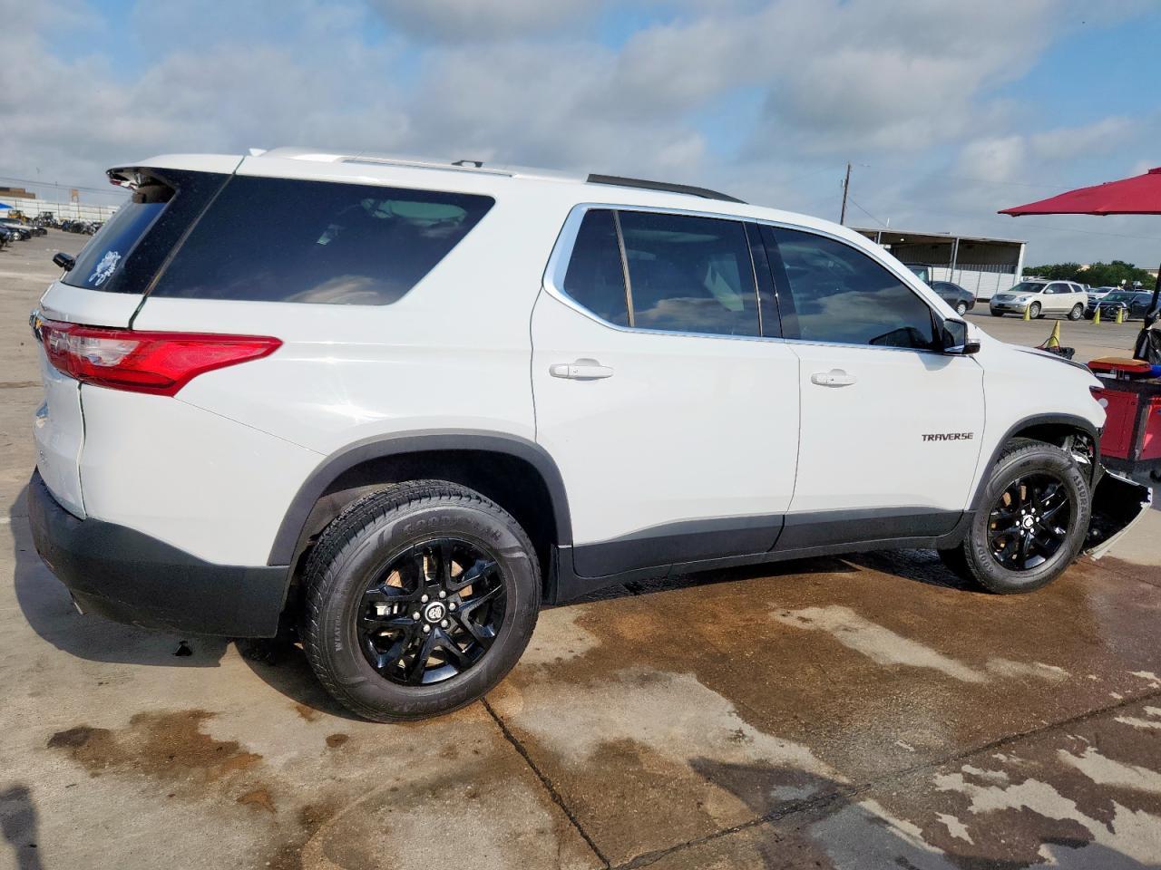 2018 Chevrolet Traverse Lt - Image 3