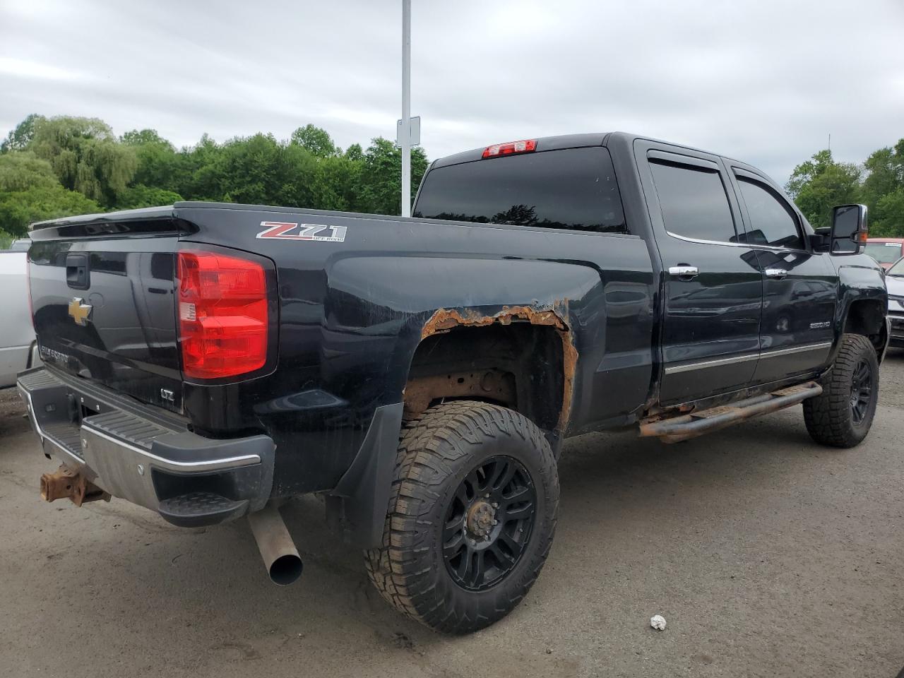 2015 Chevrolet Silverado K2500 Heavy Duty Ltz - Image 3