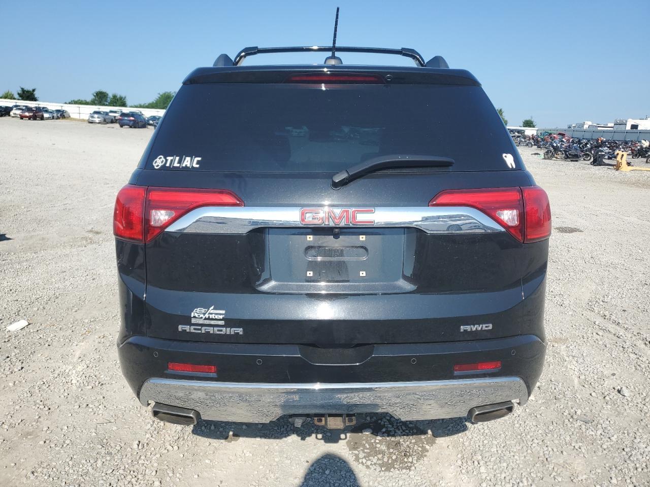 2017 GMC Acadia Denali - Фото 6