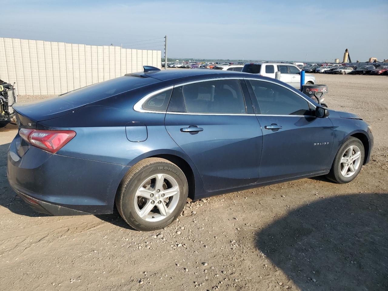 2020 Chevrolet Malibu Lt - Image 3