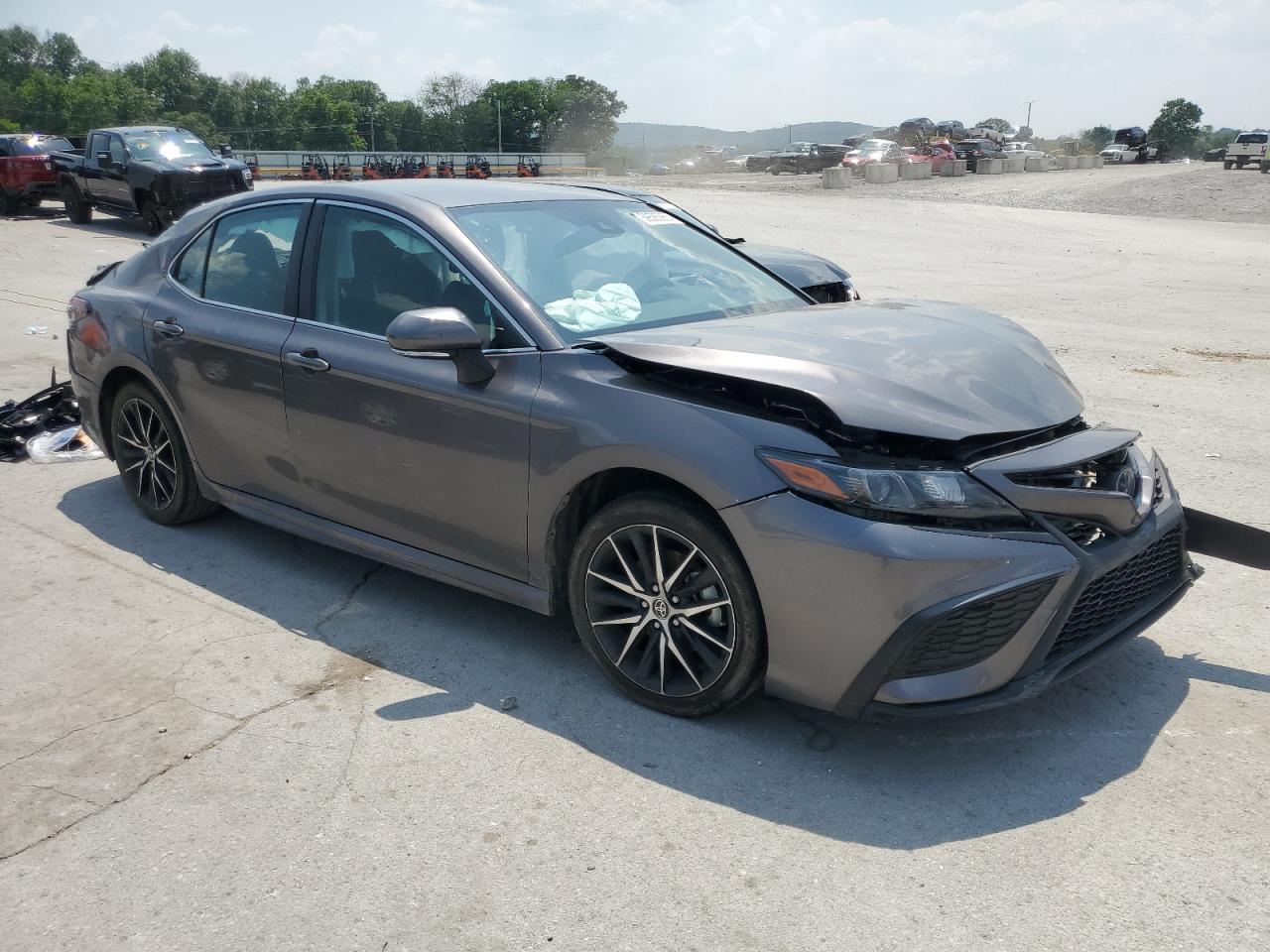 2022 Toyota Camry Se - Фото 4