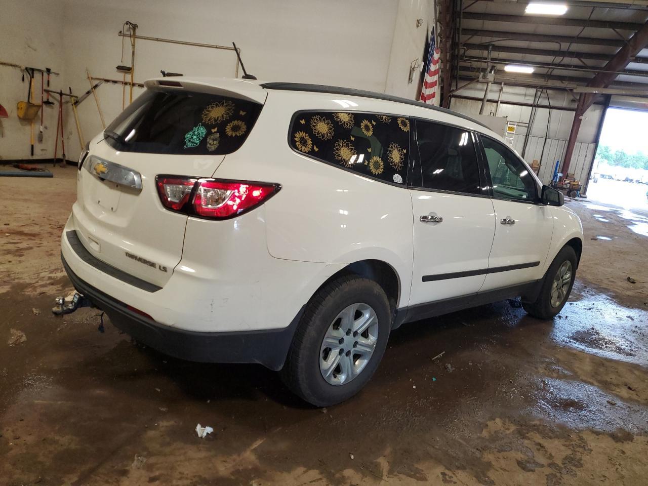 2015 Chevrolet Traverse Ls - Image 3